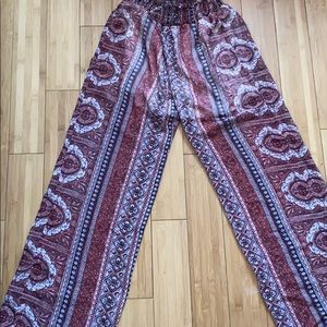 NWOT Love Tree wide leg pants size large mesh